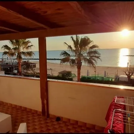 Beach Home - Fronte Mare Con Terrazza E Parcheggio